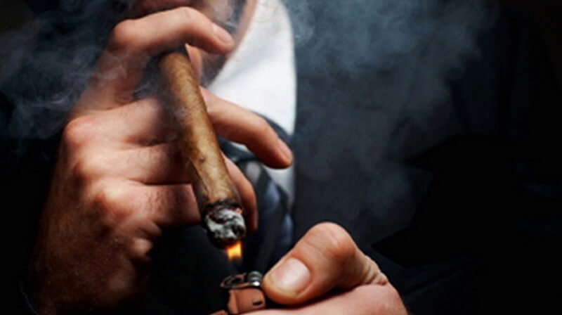 Cách hút xì gà Cuba thế nào là chuẩn và đúng cách cho người mới bắt đầu?